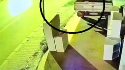 Hatay’ın Dörtyol ilçesinde meydana gelen trafik kazasında, motosikletin otomobile çarpmasıyla