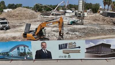 Hatay Büyükşehir Belediyesi, İskenderun’da dev bir spor yatırımı başlattı. 10