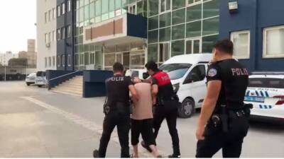 Hatay Emniyet Müdürlüğü ekipleri, aranan şahısların yakalanmasına yönelik yürüttüğü çalışmalar