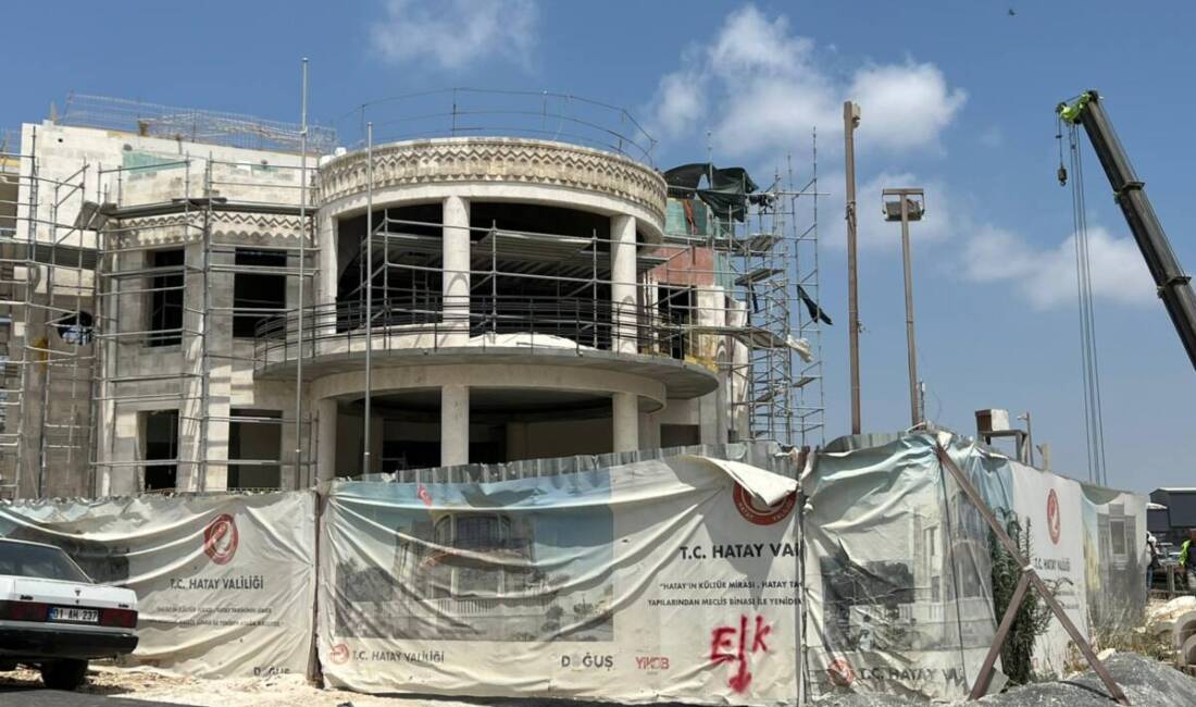 Hatay Valisi’nin “23 Temmuz” sözü tutulmadı Hatay Valisi Mustafa Masatlı’nın, 6 Şubat depremlerinde yıkılan tarihi meclis