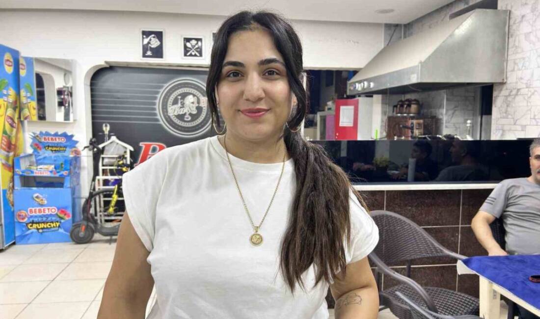 Bir miyavlık mucize : Hatay’da iç ısıtan kurtarma Hatay’da gece saatlerinde yaşanan olayda, iş yerini kapatmak üzere olan