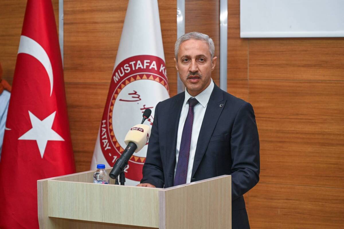 Hatay Mustafa Kemal Üniversitesi (HMKÜ) Rektörü Prof. Dr. Veysel Eren,