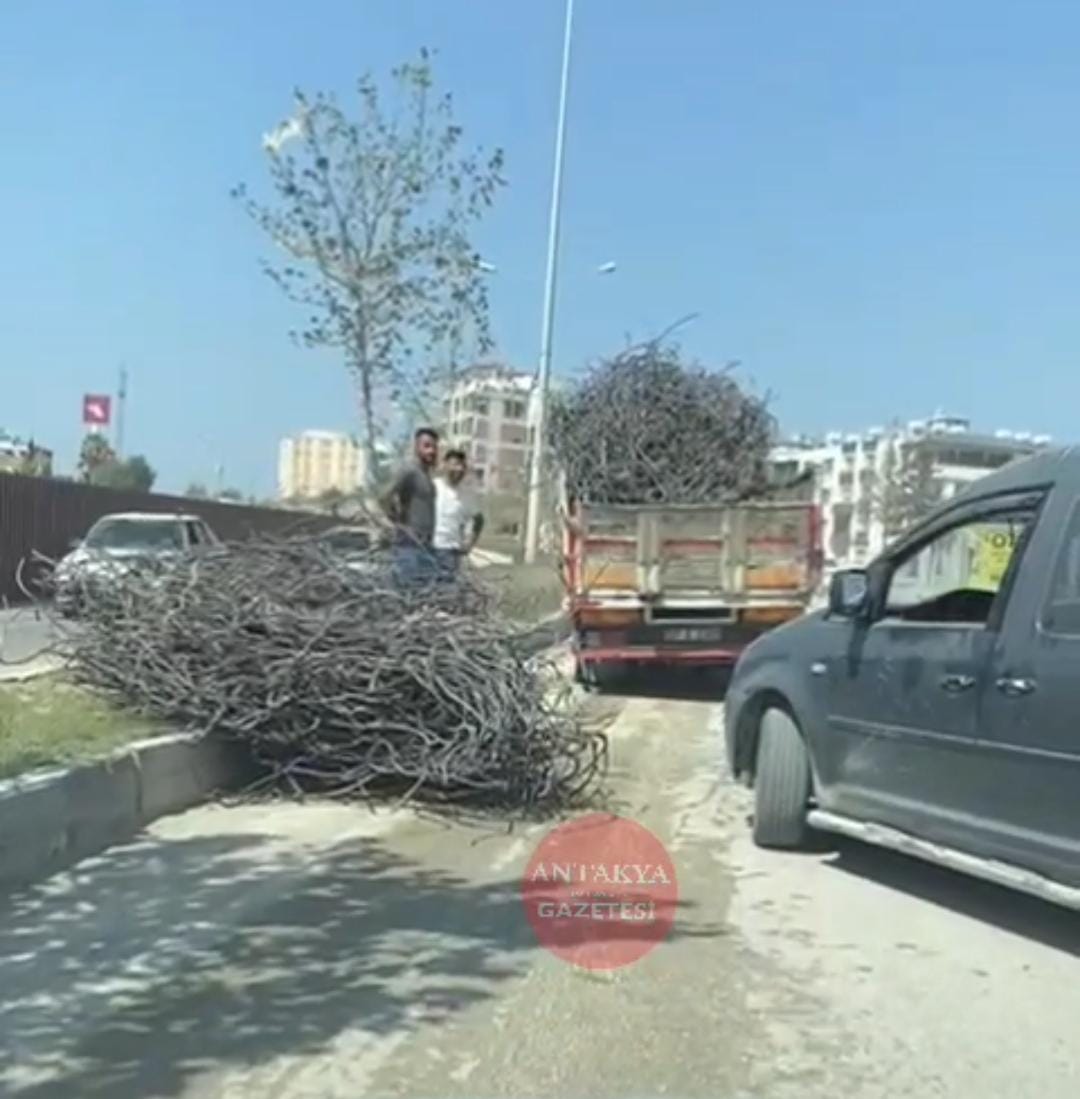 6 Şubat depremi sonrası yürütülen enkaz kaldırma çalışmalarında kullanılan hafriyat