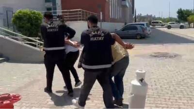 Hatay Emniyet Müdürlüğü ekipleri, aranan şahısların yakalanmasına yönelik gerçekleştirdiği operasyonlar