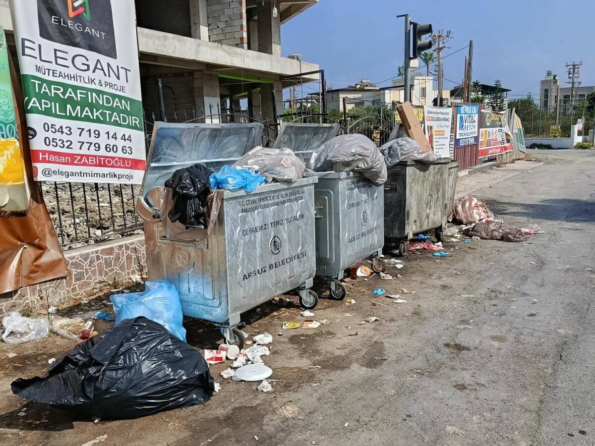 Arsuz Belediyesi, temizlik çalışmalarını öncelikli görevleri arasında tutuyor. Ancak ilçede
