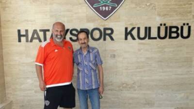 Hatay futbolunun renkli simalarından Ayhan Kılıç, Hatayspor’un eski malzemecisi Mustafa