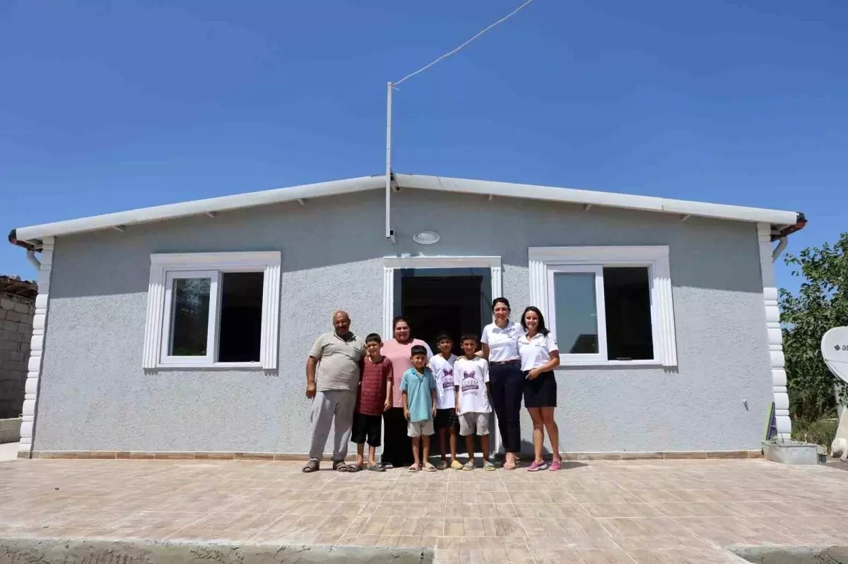 Kahramanmaraş merkezli depremlerde büyük yıkım yaşayan Hatay’da, Acil Tıp Teknisyeni