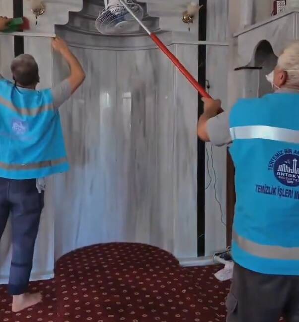 ‘Daha Temiz Bir Antakya’ İçin Çalışmalar Sürüyor Antakya Belediyesi Temizlik İşleri Müdürlüğü ekipleri, şehir genelinde başlattıkları temizlik