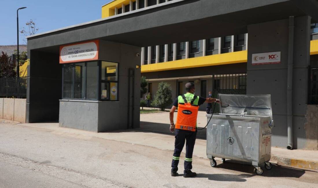 Hatay Büyükşehir Belediyesi (HBB), 2025-2026 eğitim-öğretim yılı öncesinde öğrencilere daha