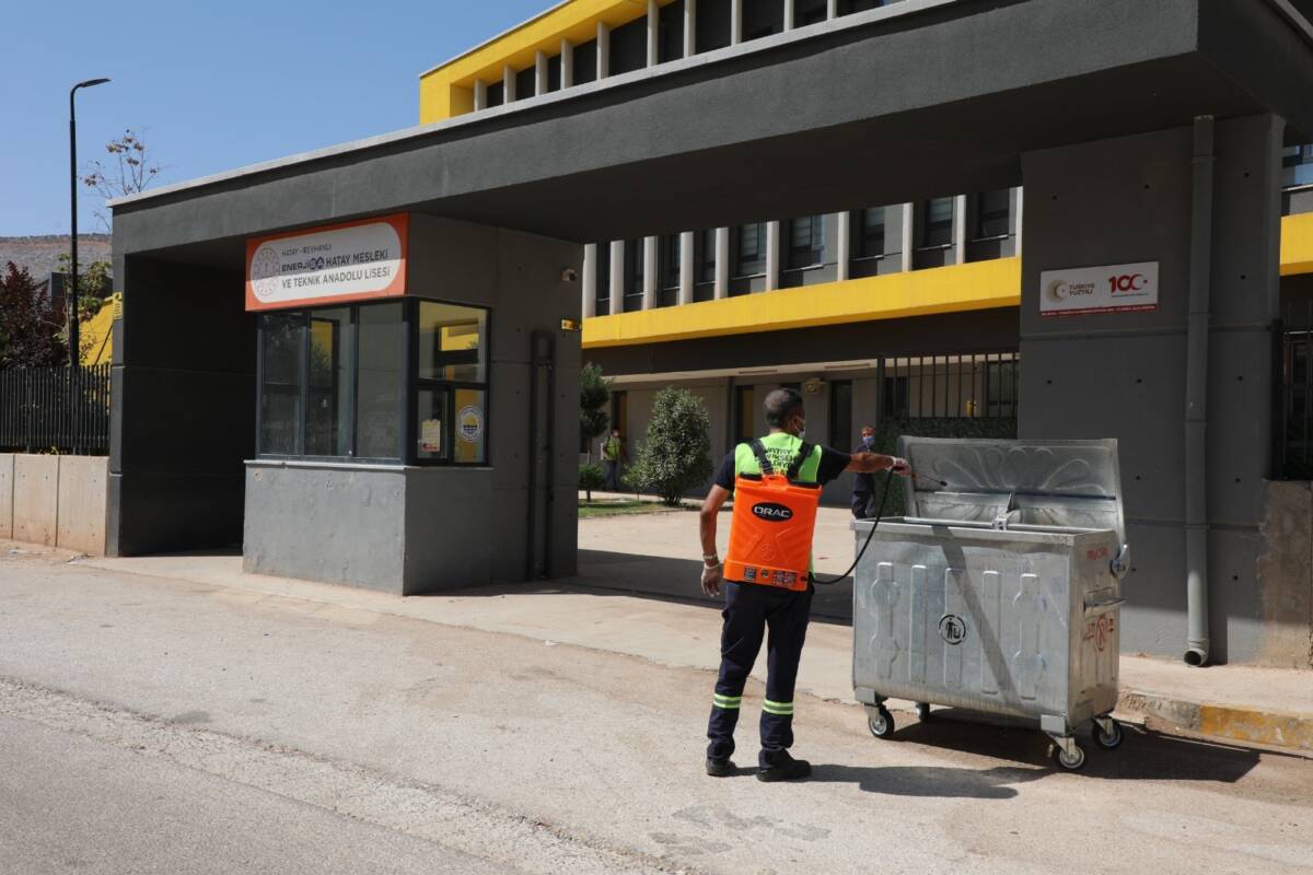 Hatay Büyükşehir Belediyesi (HBB), 2025-2026 eğitim-öğretim yılı öncesinde öğrencilere daha