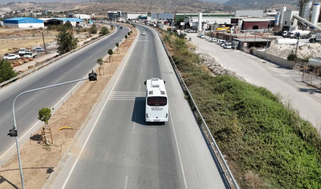 Hatay’da toplu ulaşım kolaylaştı: HBB’den yeni düzenleme Hatay Büyükşehir Belediyesi (HBB), şehir içi ulaşımda vatandaşların yaşamını kolaylaştıracak