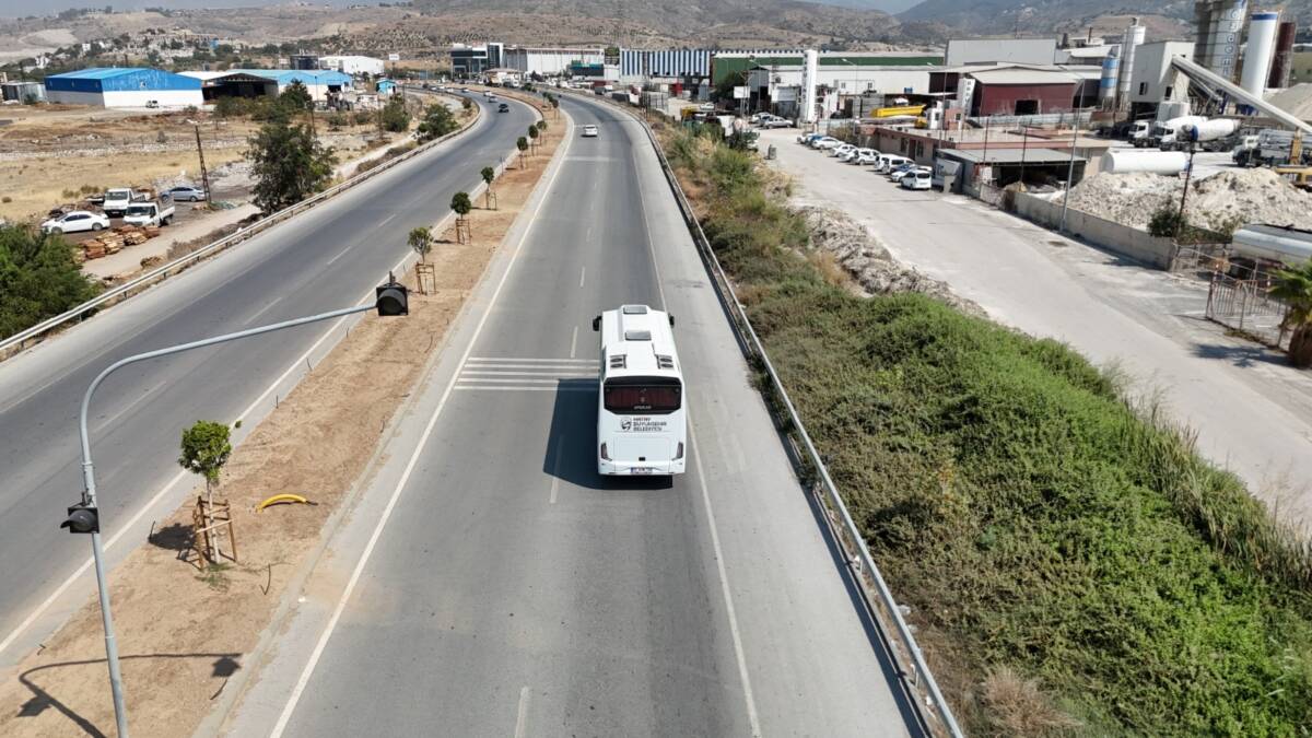Hatay Büyükşehir Belediyesi (HBB), şehir içi ulaşımda vatandaşların yaşamını kolaylaştıracak