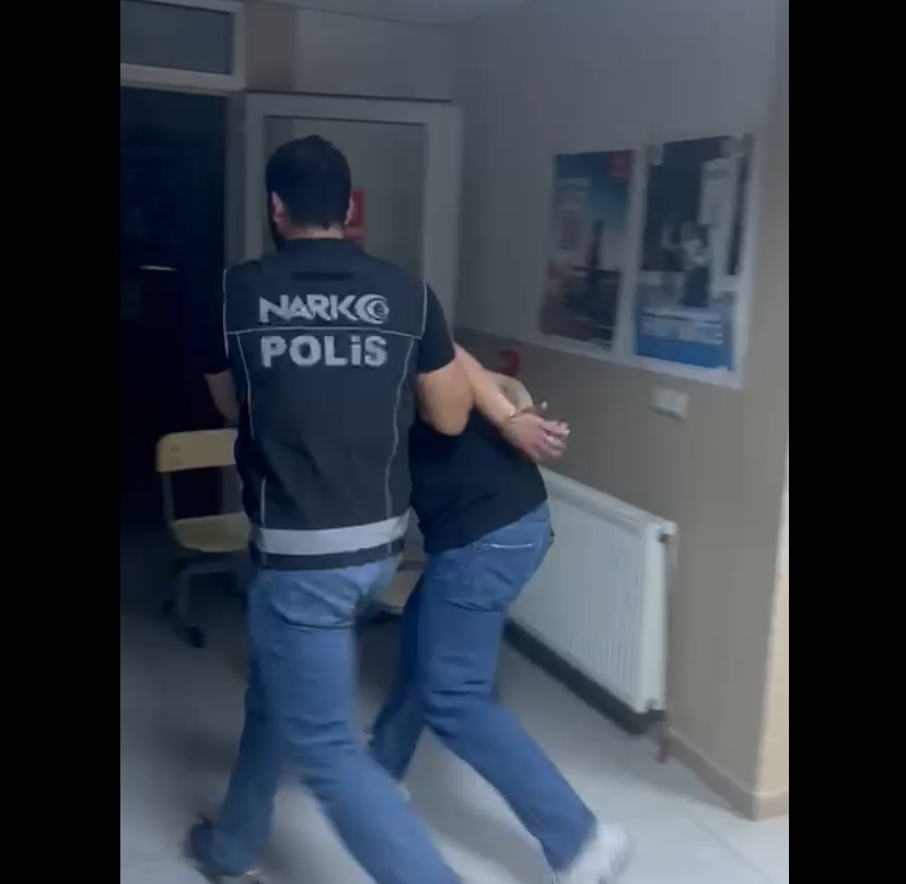 Hatay Emniyet Müdürlüğü ekipleri, uyuşturucu imal ve ticaretine yönelik yürüttüğü