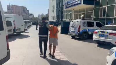 Hatay Emniyet Müdürlüğü ekipleri, aranan şahısların yakalanmasına yönelik yürüttüğü operasyonlar