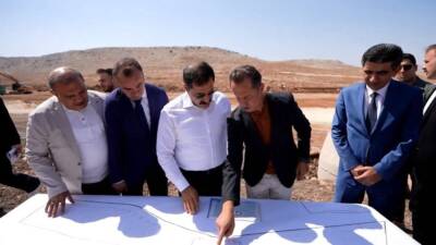 Hatay’ın Reyhanlı ilçesinde yapımı süren Cilvegözü Tır Parkı projesinde çalışmalar