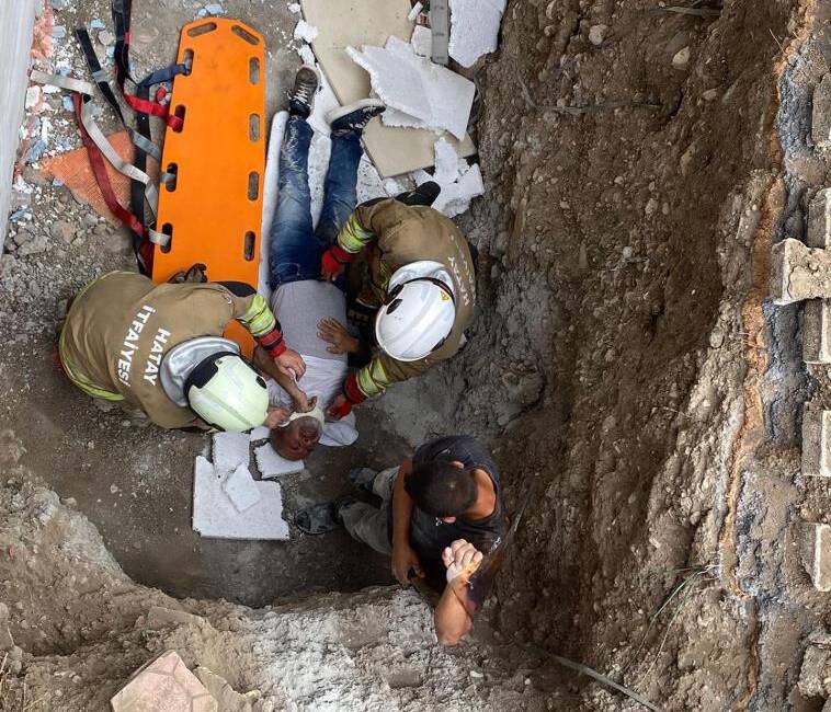 İskenderun ilçesi Modernevler Mahallesi’nde bir inşaat alanında yaşanan kazada, 4