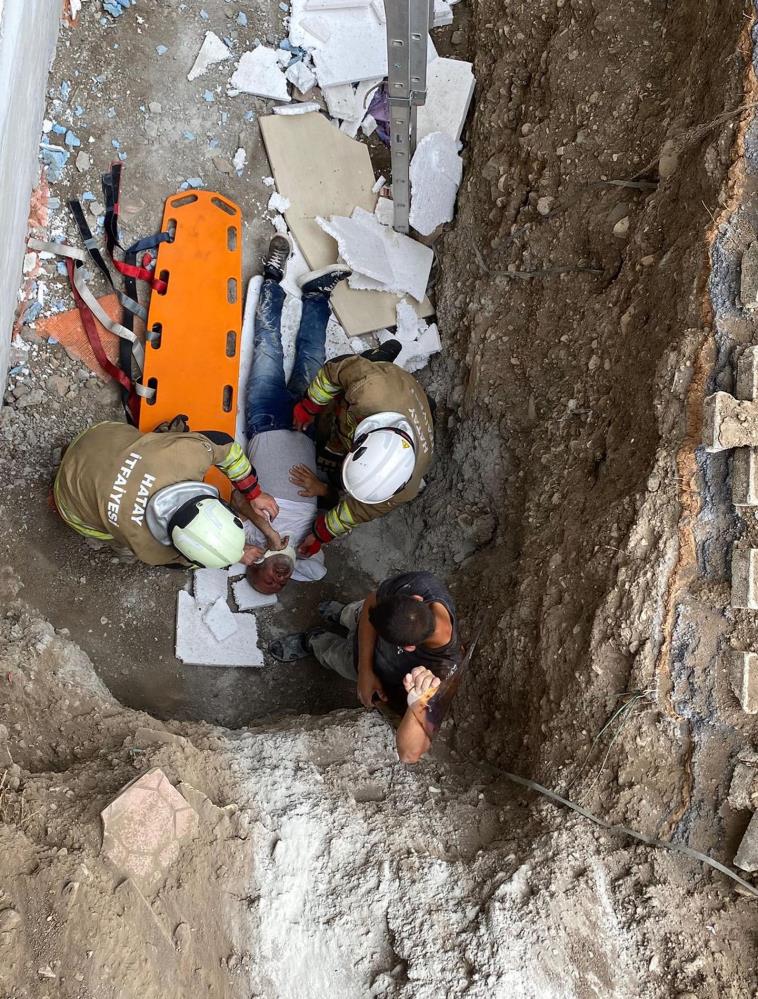 İskenderun ilçesi Modernevler Mahallesi’nde bir inşaat alanında yaşanan kazada, 4