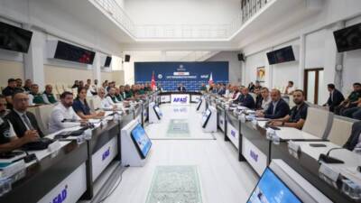 Hatay Valisi Mustafa Masatlı başkanlığında, milletvekilleri, DSİ Genel Müdürü Mehmet