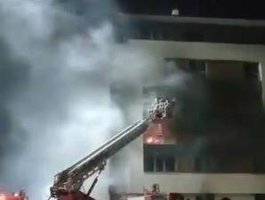 Yangın büyümeden kontrol altına alındı Hatay’ın Antakya ilçesi Akevler Mahallesi’nde,