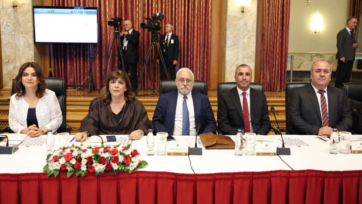 İYİ Parti’li Yüksel Arslan’ın, DEM Parti’nin “özerklik ve resmi dil”