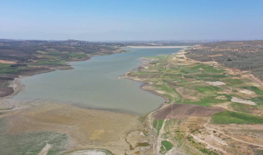 Hatay tarımı susuzlukla sınanıyor Hatay, Türkiye’nin önemli tarımsal üretim merkezlerinden biri olmasına rağmen, kuraklık
