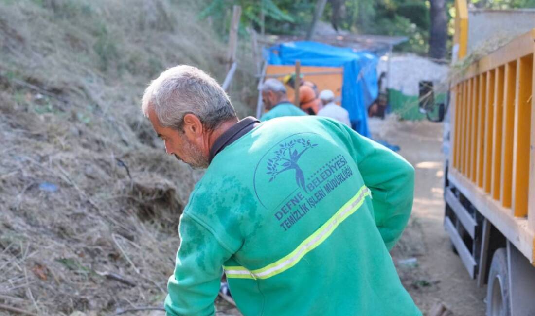 Defne Belediye Başkanı Halil İbrahim Özgün, gece gündüz demeden çalışan