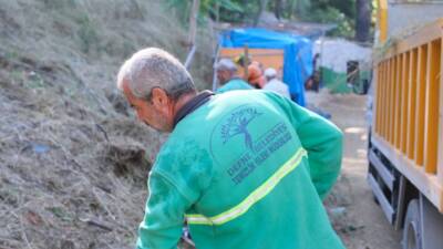 Defne Belediye Başkanı Halil İbrahim Özgün, gece gündüz demeden çalışan
