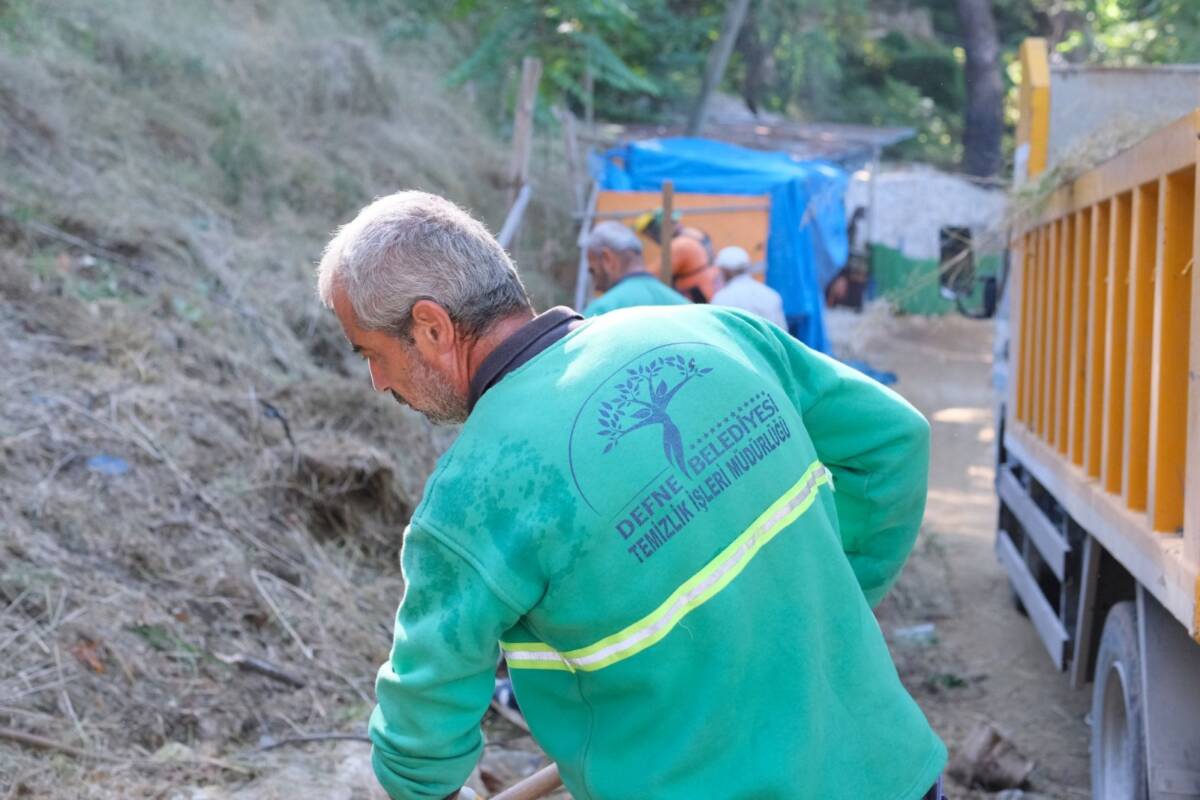Defne Belediye Başkanı Halil İbrahim Özgün, gece gündüz demeden çalışan
