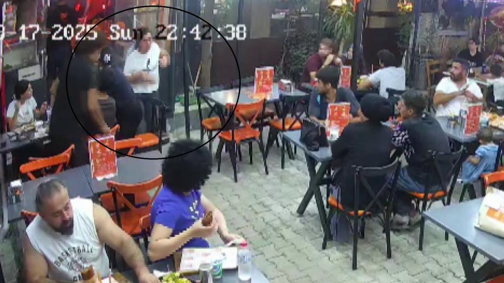 Küçük Bilgi, Büyük İş: Heimlich Manevrası Antakya’da Hayat Kurtardı Hatay Antakya’da bir köftecide nefes almakta güçlük çeken kadın, güvenlik