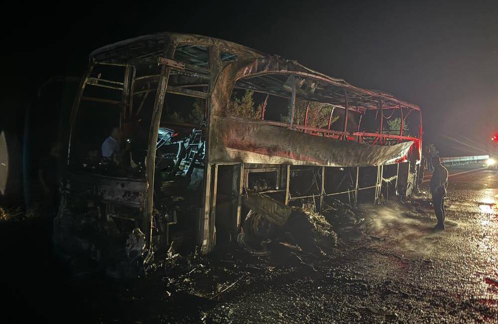 Ankara’nın Kızılcahamam ilçesinde seyir halinde bulunan bir yolcu otobüsü, henüz