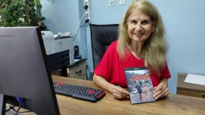 Samandağlı gazeteci ve yazar, çok sayıda ödüle sahip Şahiye Say,