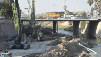 Hatay’da Asi Nehri’nin zemin güçlendirmesi ve rehabilitasyonu kapsamında yürütülen dev