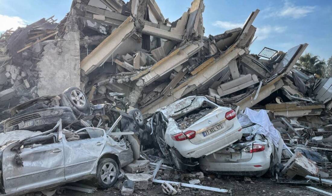 Hatay’daki Deprem Enkazı, Japonya Tsunamisi’ni Geride Bıraktı 6 Şubat depremlerinde en büyük yıkımın yaşandığı Hatay’da, resmi rakamlara