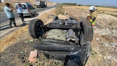 Hatay’ın Kırıkhan ilçesi Ilıkpınar Mahallesi’nde meydana gelen trafik kazasında, kontrolden