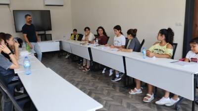 Hatay Büyükşehir Belediyesi, çocukların kültür ve sanatla iç içe büyümesi