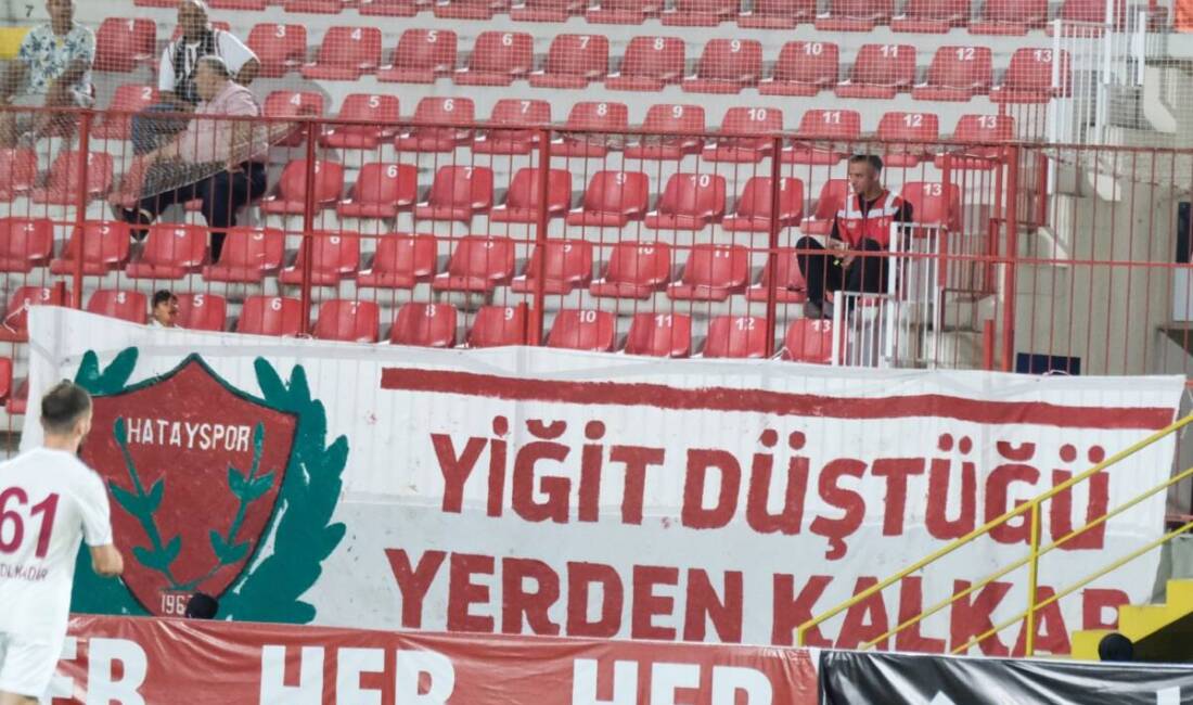Pazar günü oynanan Ümraniyespor – Hatayspor karşılaşmasında, tribünlerdeki sessizliğe rağmen