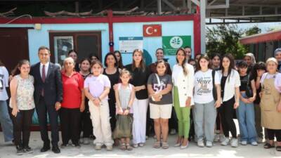 Hatay’da Yüreğimizdeki Işık Projesi kapsamında kız çocuklarıyla kahvaltı programı düzenlendi.