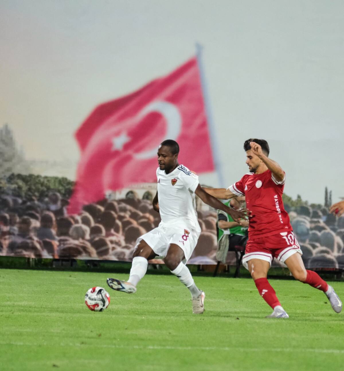 Hatayspor’un Süper Lig kalitesindeki oyuncularından Massanga, 1. Lig’de beklenen etkiyi