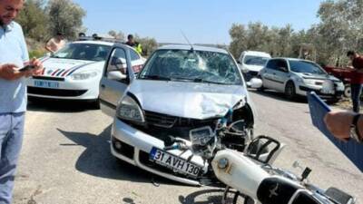 Hatay’ın Altınözü ilçesinde meydana gelen trafik kazasında motosiklet sürücüsü yaralandı.