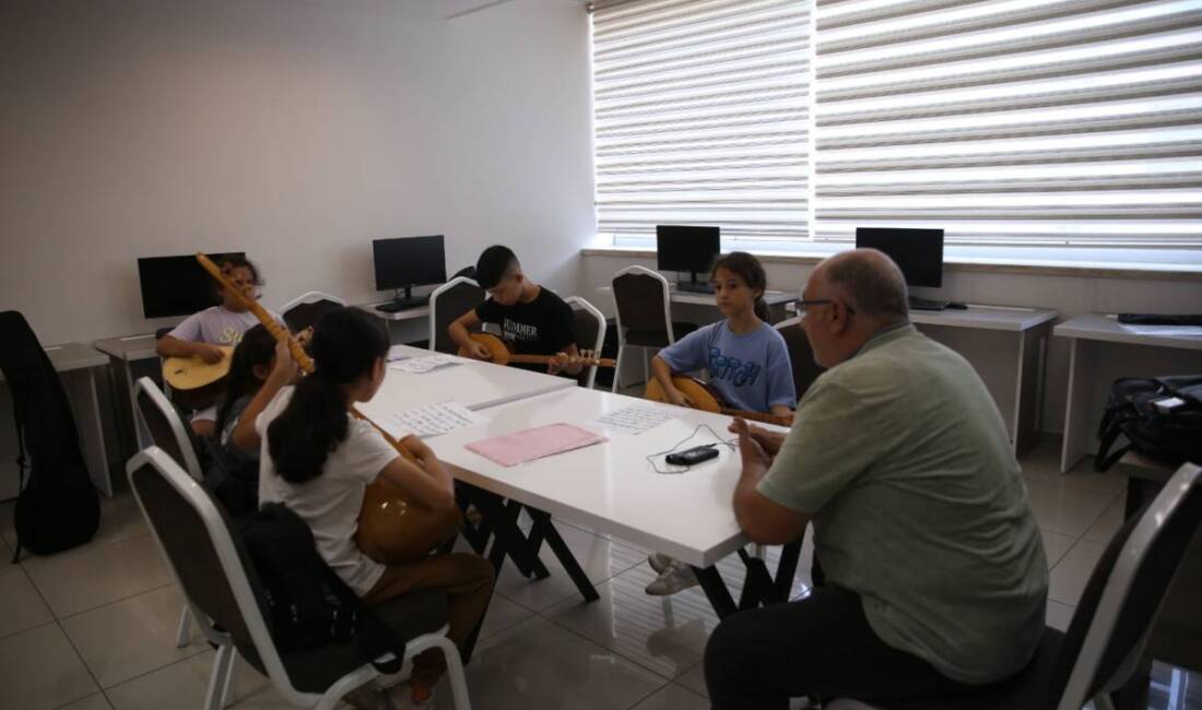 Hatay’ın Dörtyol ilçesinde, 6 Şubat 2023’te Kahramanmaraş merkezli depremlerden etkilenen