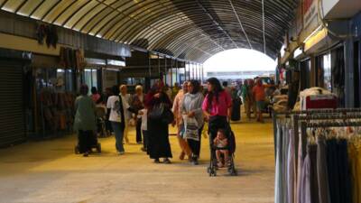 Hatay’da tarihi Uzun Çarşı’daki yıkım ve restorasyon çalışmaları nedeniyle kendileri