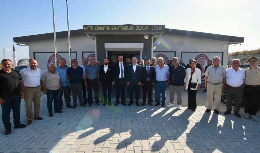 Hatay Esnafı, Milletvekili Özel ile Sorunlarını Görüştü Ak Parti Hatay Milletvekili Abdulkadir Özel, Hatay Esnaf ve Sanatkarları