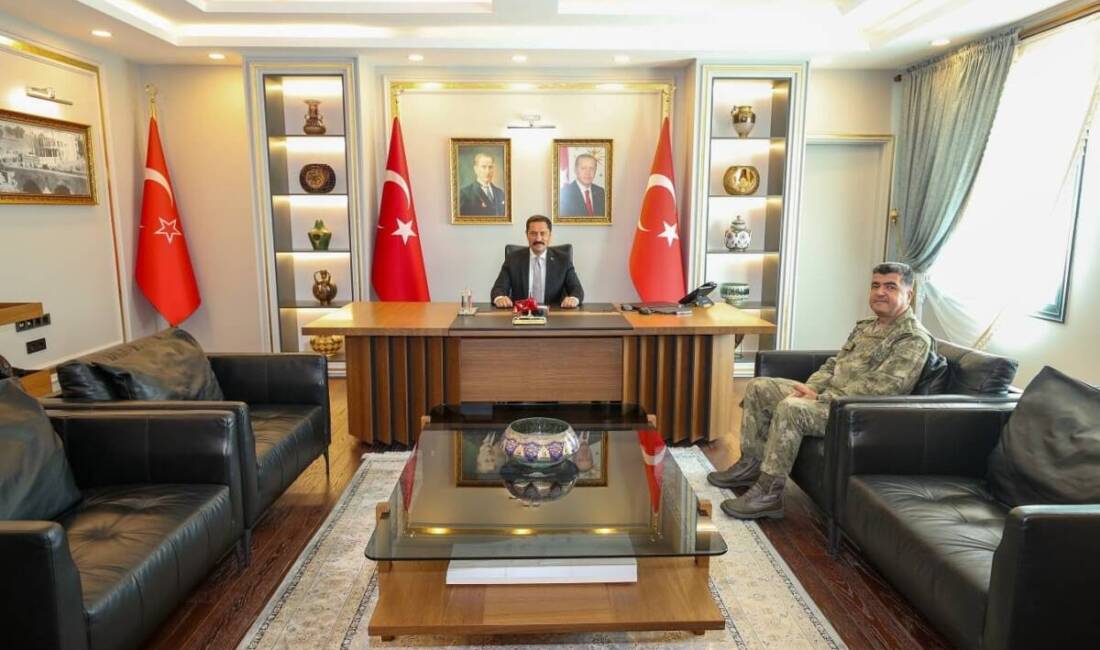 Hatay Valisi Mustafa Masatlı, önceki gün iki ayrı askeri heyeti