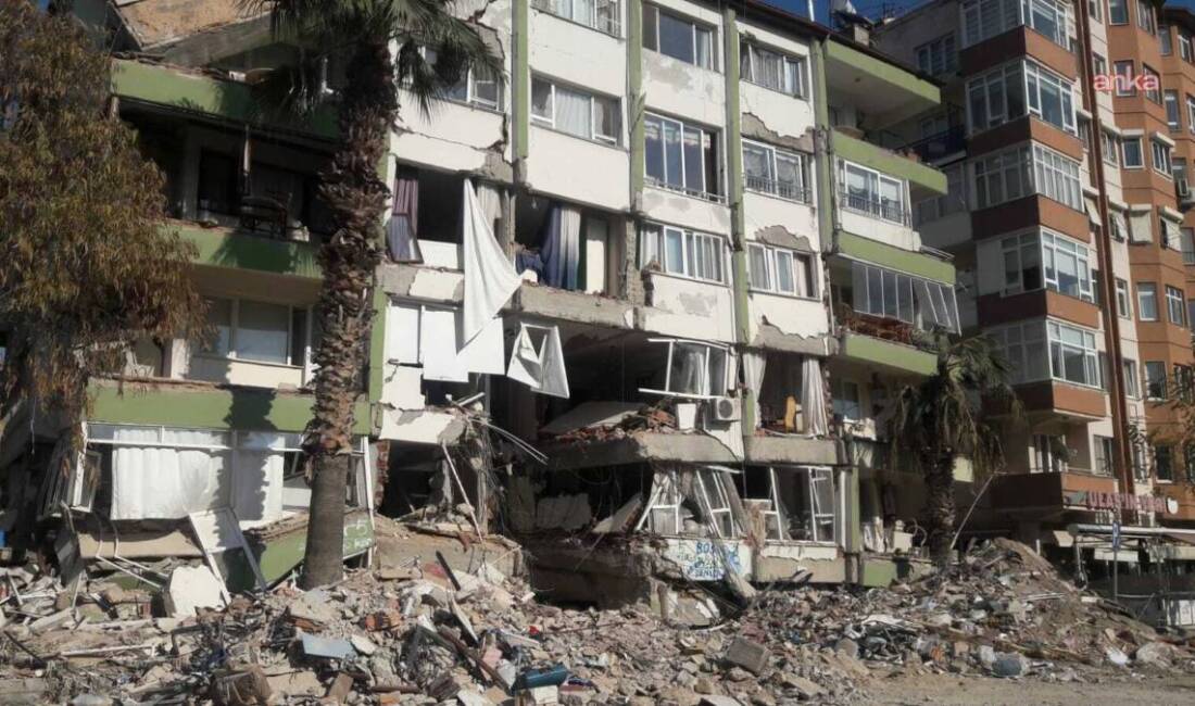 Hatay’ın Defne ilçesi Sümerler Mahallesi’nde bulunan, 6 Şubat depremlerinde zemin