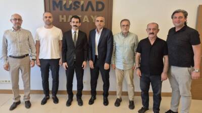 Belen Kaymakamı Onur Şan, MÜSİAD Hatay Şubesi Başkanı Ahmet Akyüz