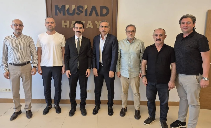 Belen Kaymakamı Onur Şan, MÜSİAD Hatay Şubesi Başkanı Ahmet Akyüz