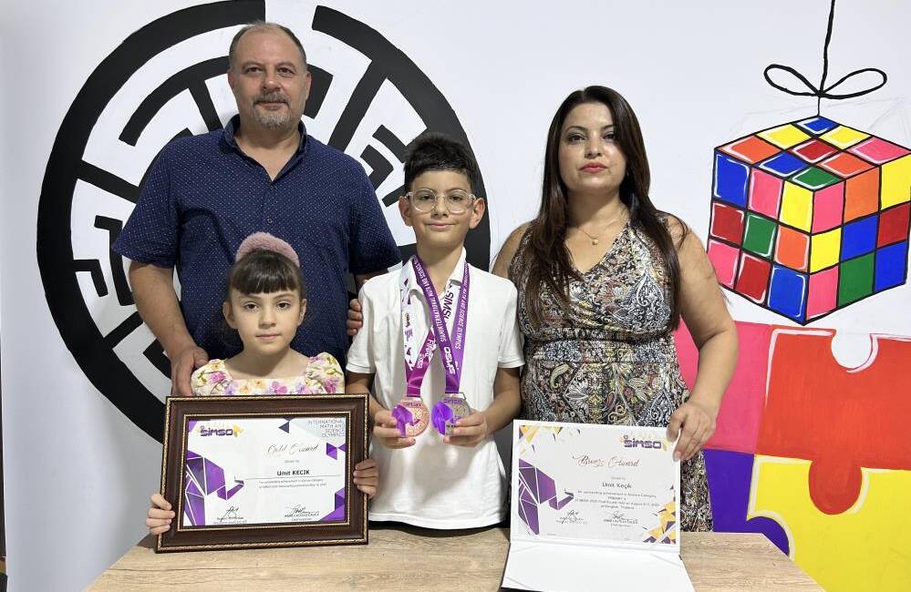 İskenderun’da yaşayan 10 yaşındaki Ümit Keçik, Türkiye’de katıldığı matematik ve