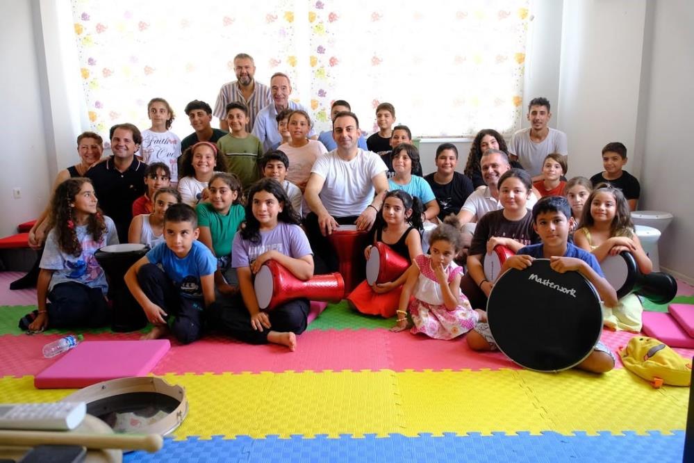 Defne Belediyesi, Girne Mansuroğlu Kültür Merkezi’nde düzenlenen etkinlik ile çocuklara