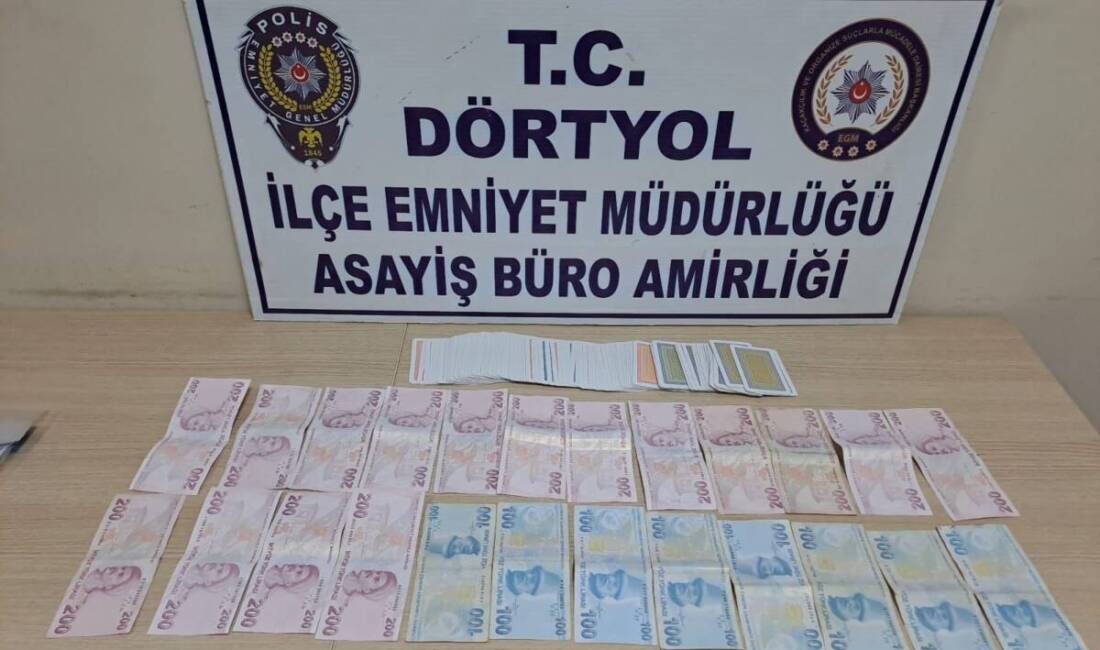 Kumar Oynayanlara Ceza Yağdı Hatay Emniyet Müdürlüğü ekipleri, Dörtyol N.Evler Mahallesi’nde kumar oynatıldığı ihbarı