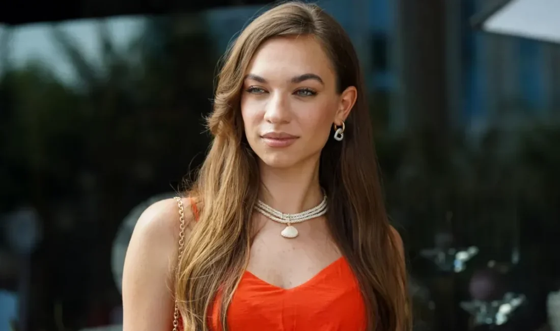 Depremde Ölen Kişi Ünlü Oyuncu Eylül Tumbar’ın Amcası Çıktı Balıkesir’in Sındırgı ilçesinde meydana gelen 6,1 büyüklüğündeki depremde yaşamını yitiren